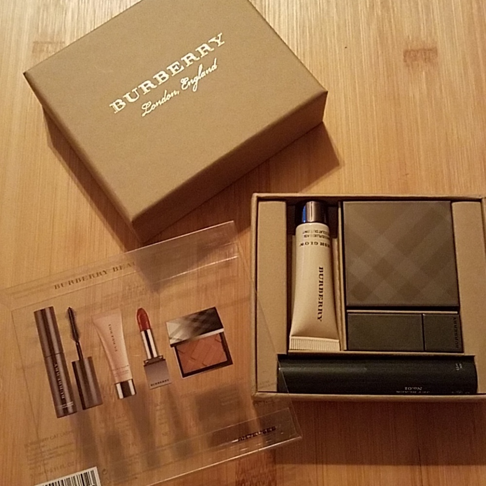 New in Box Burberry Beauty Box